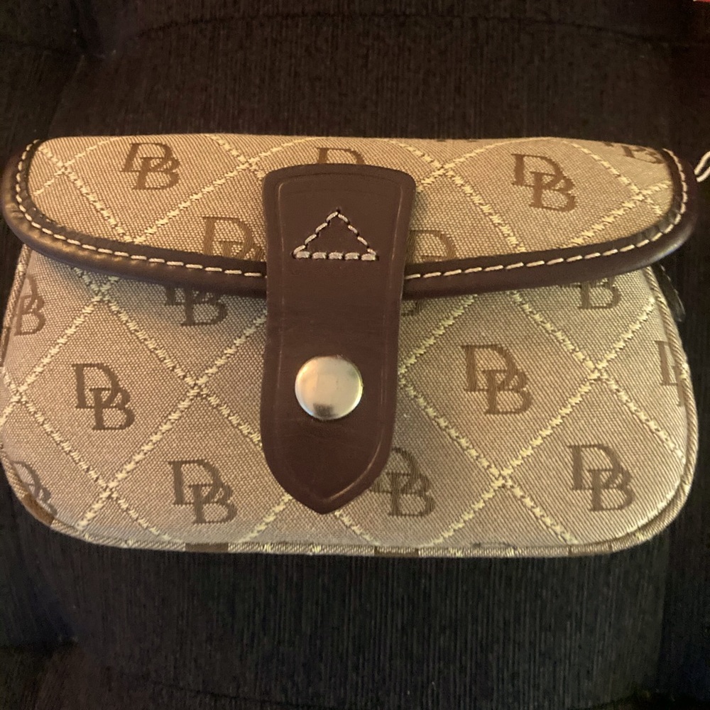 Dooney & Bourke Wristlet